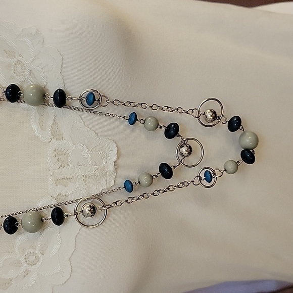 3/$30 Acrylic Beaded Double Chain Layered Necklace - Picture 4 of 6